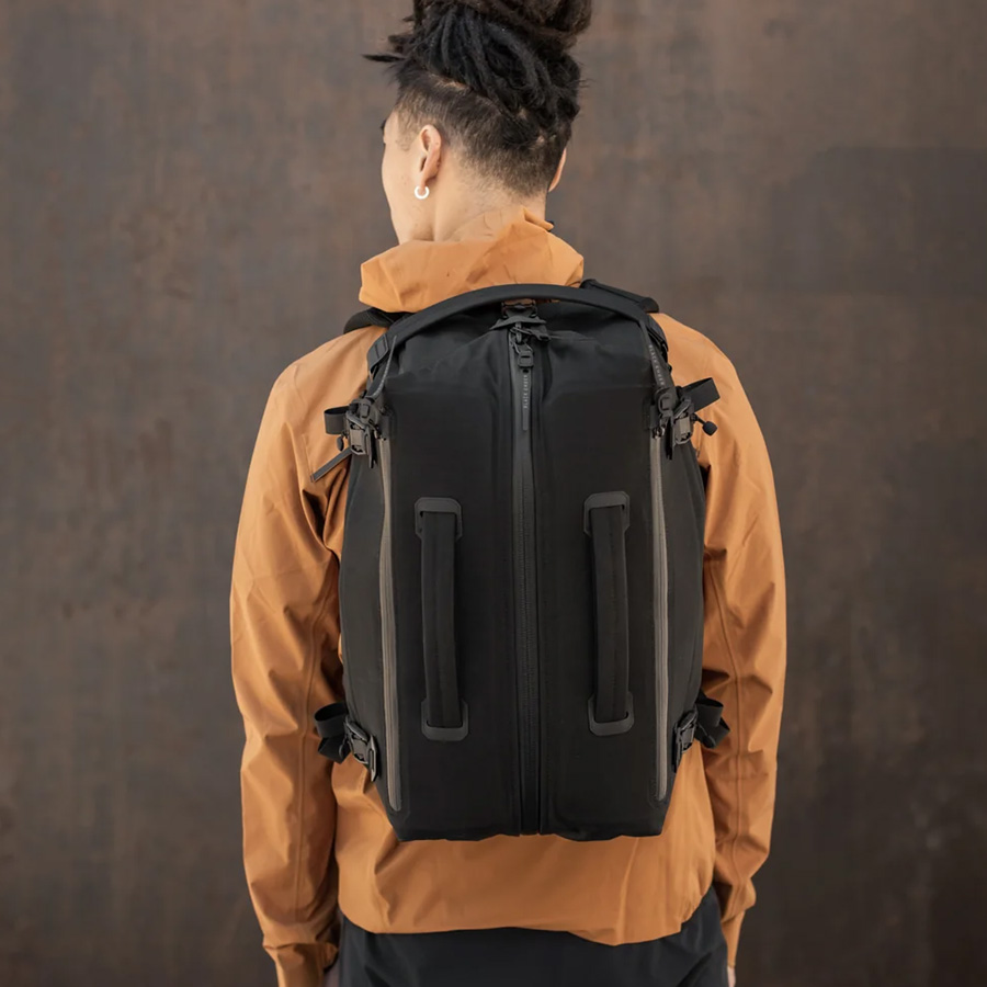 BLACK EMBER  (ブラックエンバー)  [DEX 30 ] 7223001 / 2way Cordura バックパック (BLACK)