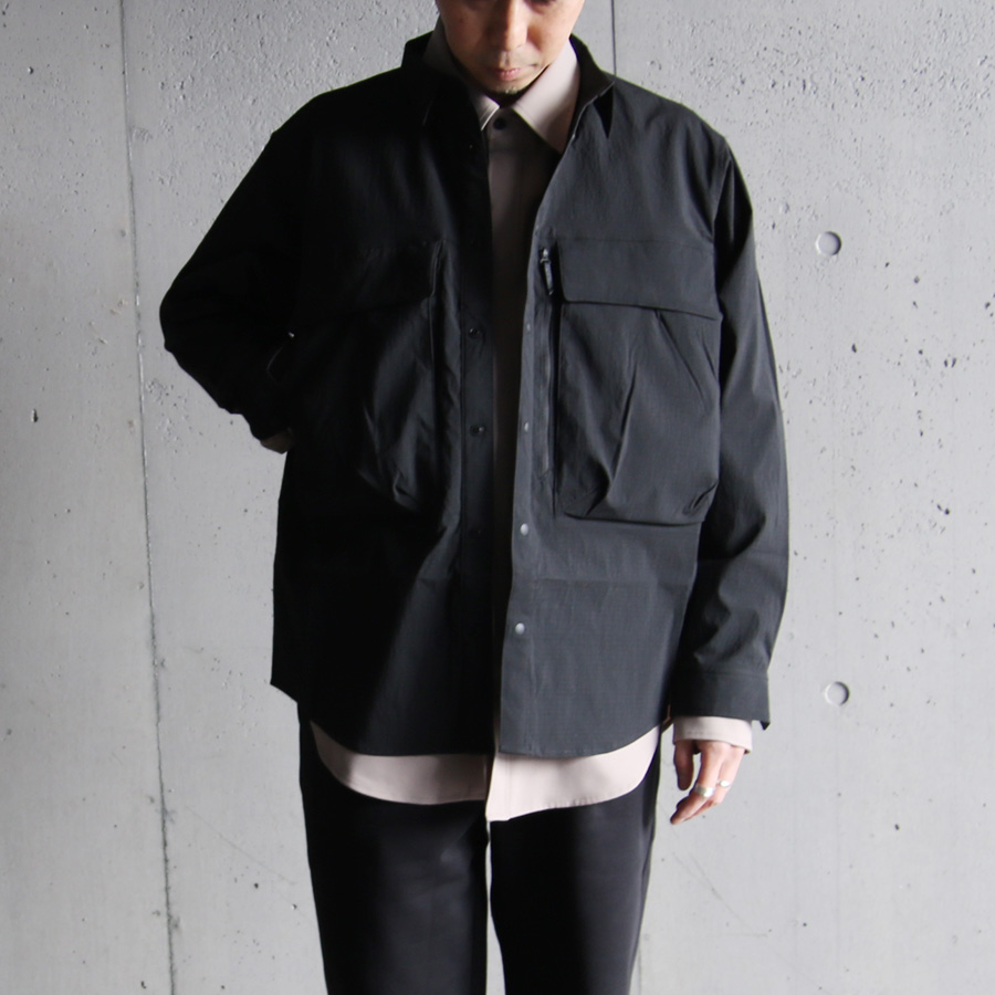 DESCENTE ALLTERRAIN 81 (デサントオルテライン81) DOMVGB53 [OVER L/S SHIRT]　CORDURA NYLON オーバーロングスリーブシャツ  (BLACK)