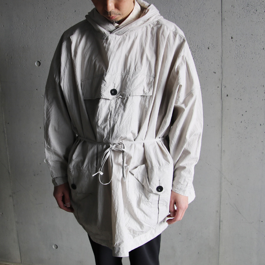 KLASICA (クラシカ) [PASETEL FIG.3] COTTON×LINEN HAND DYE TYPE WRITER FULLY VOLUMED SHELL PARKA / コットンリネン ハンドダイ タイプライター フーデッド シェルパーカー (CONCRETE)