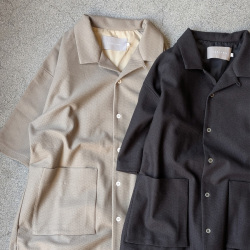 CURLY / CURLY& Co. (カーリー) 261-210421 [ BIRD'S EYE JERSEY OPEN-COLLAR SHIRT ] バーズアイオープンカラーシャツ (BEIGE) (BLACK)