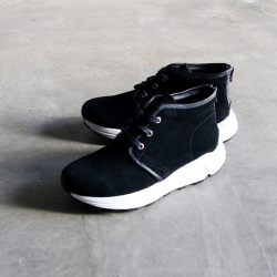 DUSK STUDIO (ダスク スタジオ) [DS-001] CHUKA ZIP SNEAKER / VIBRAM ROLLIG SYSTEM (3COLOR) / スニーカー＋シューズ × 快適 ＝ DUSK STUDIO /大人の疲れた足を癒してくれるハイブリットフットウエア