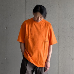 E-26512A/E-26512B [ユルリTEE 1/2] リラックスフィット ポケT (WHITE) (CHARCOAL) (F/GRAY) (T.BLUE) (H.ORANGE)