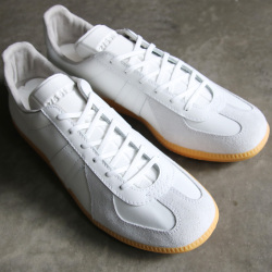  [GERMAN ARMY TRAINER ORIGINAL] (ジャーマントレーナー オリジナル)  [ GAT /1000 ] Low カット レザースニーカー / ドイツ軍 トレーニングシューズ /復刻品やレプリカ品では無い、現在も官給品としてドイツ軍に納入されているミリタリーオフィシャルシューズ / (WHITE/HONEY)