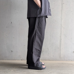 LM-P-130-LI [Organic Cotton Linen Center Seam 3 Tuck Pants] オーガニックコットン&times;リネン センターシーム 3タックイージーパンツ (BLACK)