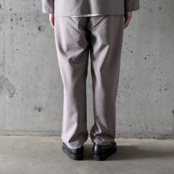 STILL BY HAND (スティルバイハンド)  [ PT01263 ]  Relaxed 2Pleut Pants / 1リラックス2プリーツイージースラックス (GREIGE)