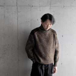 slopeslow (スロープスロー) 1253014-252SLP [ brushed yak / shetland wool TURTLE NECK SWEATER ] タートルネック セーター (BROWN)