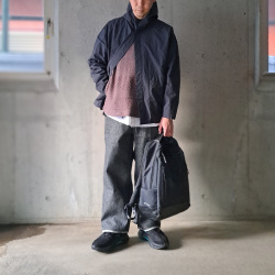DUSK STUDIO (ダスク スタジオ) [DS-014]  Urban Glide / VIBRAM  SOLE (BLACK/BLUE) / スニーカー＋シューズ &times; 快適 ＝ DUSK STUDIO /大人の疲れた足を癒してくれるハイブリットフットウエア