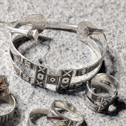 TOUAREG SILVER (トゥアレグシルバー) [TYPE H / BANGLE (SMALL DESEGN) ] バングル (SLIVER)