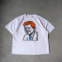 　TOUGHER ( タッファー ) BREA S/S TEE (かせき CIDER/GENTLEMAN) (かせき CIDER/BLONDE LADY) / クルーネック S/S プリント Tシャツ(かせき CIDER/GENTLEMAN) (かせき CIDER/BLONDE LADY)