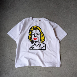 　TOUGHER ( タッファー ) BREA S/S TEE (かせき CIDER/GENTLEMAN) (かせき CIDER/BLONDE LADY) / クルーネック S/S プリント Tシャツ(かせき CIDER/GENTLEMAN) (かせき CIDER/BLONDE LADY)