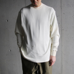 YONETOMI NEW BAISC (ヨネトミ ニューベーシック) 95-232-009 [GARMENT DYE LOMG SLEEVE T-SHIRT] ガーメントダイ サーマル ロングスリーブTシャツ (WHITE)