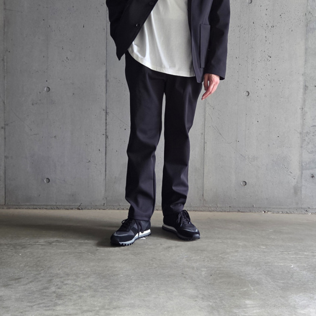 CURLY / CURLY& Co. (カーリー) 253-740824 [ SOLID DOUBLE-KNIT TAPERED PANTS ] TEXBRIDダンボールニット 2タック テーパードパンツ (BLACK)
