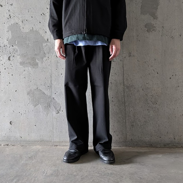 CURLY / CURLY& Co. (カーリー) 263-760827 [ KNIT CHINO-CLOTH PANTS (WIDE) ] ハイゲージダブルニットチノ イージーワイドパンツ (BLACK) 