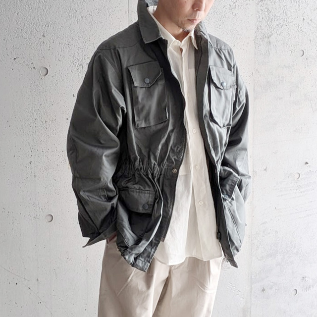 DEAD STOCK MILITARY (デッドストック ミリタリー) ITALIAN PRISON POLICE COMBAT JACKET (SAGE)
イタリア警察 コンバットジャケット / ミリタリーウエア　コーディネート / 40代ファッションベーシック / 50代ファッションベーシック