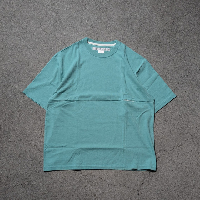 E-26512A/E-26512B [ユルリTEE 1/2] リラックスフィット ポケT (WHITE) (CHARCOAL) (F/GRAY) (T.BLUE) (H.ORANGE)