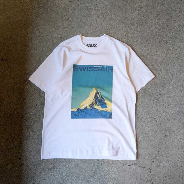 FAUX (フォー) / ATELIER AMELOT (アトリエ・アメロ) [FAUX AIR FRANCE FRENCH RIVIERA]  [SWISS AIR] クルーネックプリントTシャツ (WHITE)
