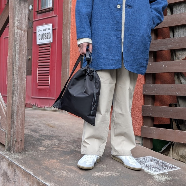 KaILI  (カイリ)  [ BIG KIWI ] ポーチ/ショルダーバック (BLACK)