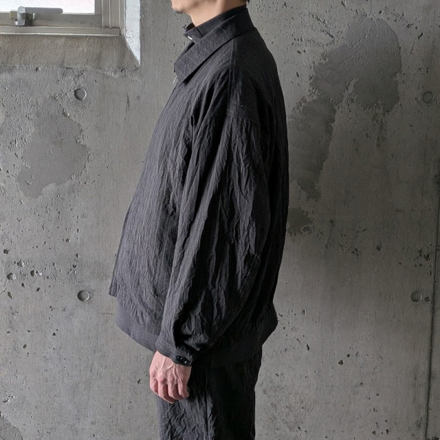STILL BY HAND (スティルバイハンド) [BL08263] CREASY ZIP UP BLOUSON / ストライプ ジップアップ ジャケット (CHARCOAL)