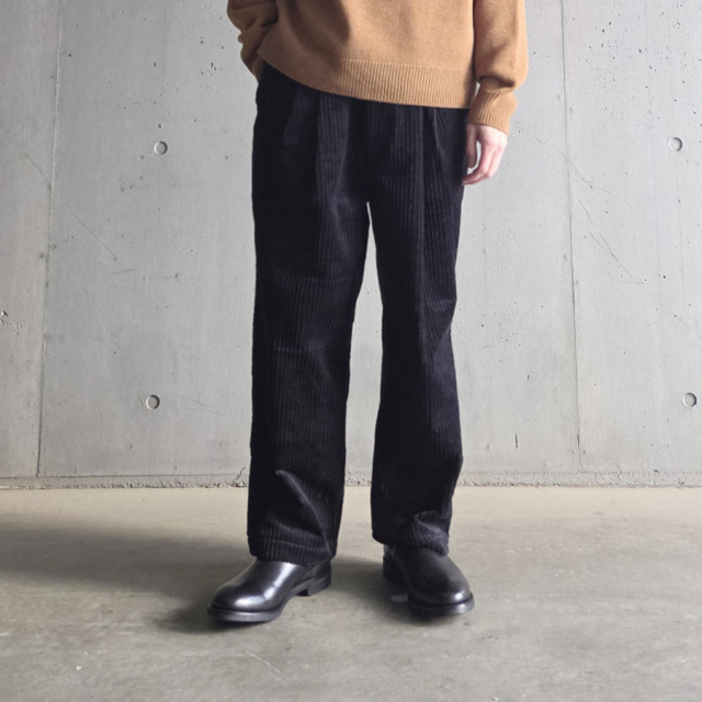 STILL BY HAND (スティルバイハンド)  [ PT05254 ] 3.5W Corduroy 2Tuck Pants / 3.5WALE(ウェル) コーデュロイ2タックパンツ (BLACK) (BLUE CHARCOAL)