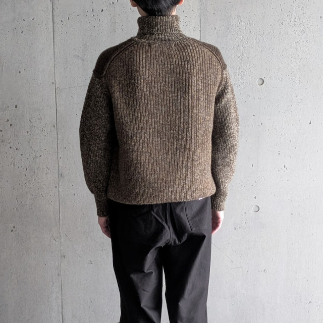 slopeslow (スロープスロー) 1253014-252SLP [ brushed yak / shetland wool TURTLE NECK SWEATER ] タートルネック セーター (BROWN)